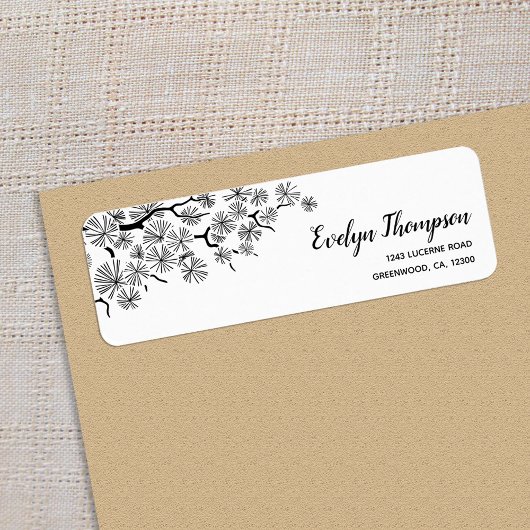 Schwarz-weiße Kiefernzweige-Rücksendeadressen-Aufk