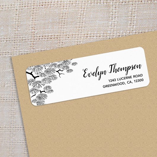 Schwarz-weiße Kiefernzweige-Rücksendeadressen-Aufk