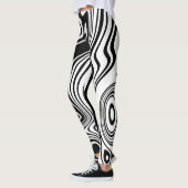 Schwarz-weiße Leggings mit Streifen oder Farbe (Links)