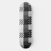 Schwarz-weiße Mode mit Punkten im Design  Skateboard (Vorderseite)