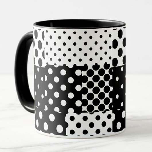 Schwarz-weiße Mode mit Punkten im Design Tasse