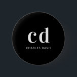 Schwarz-weiße Monogramm-Initialen minimalistisch Button<br><div class="desc">Schwarzer Hintergrund und weißer Text. Personalisieren Sie Ihre Monogramm-Initialen und Ihren Namen und fügen Sie sie hinzu. Für ihn und sie.</div>