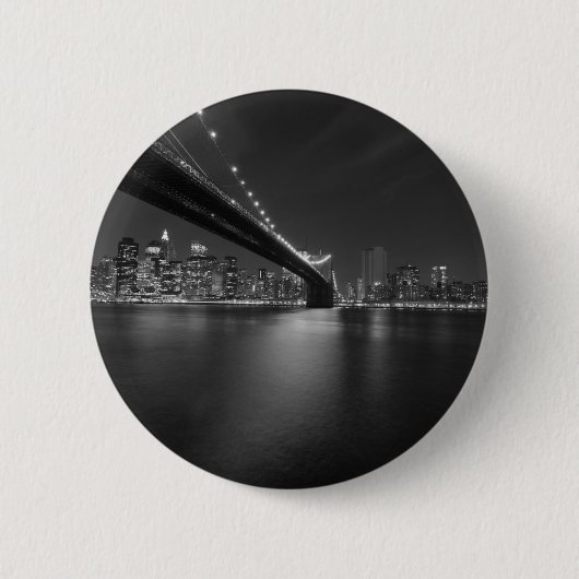 Schwarz-weiße New York City Skyline Button (Vorderseite)