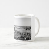 Schwarz-weiße New York City Skyline Kaffeetasse (VorderseiteRechts)