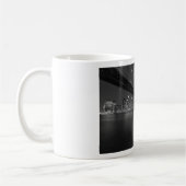 Schwarz-weiße New York City Skyline Kaffeetasse (Links)
