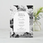 Schwarz-weiße Peonies Brautparty Einladung (Stehend Vorderseite)