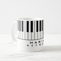 Schwarz-weiße Piano-Tasse mit Pianistin