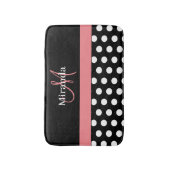 Schwarz-weiße Pink Monogram Script Polka Dots Badematte (Vorderseite Vertikal)