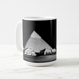Schwarz-weiße Pyramiden Kaffeetasse