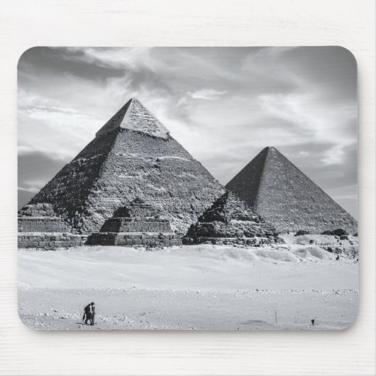 Schwarz-Weiße Pyramiden Mousepad (Vorne)