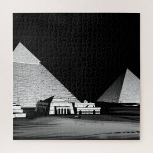 Schwarz-weiße Pyramiden Puzzle