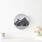 Schwarz-weiße Pyramiden Runde Wanduhr (Zuhause)
