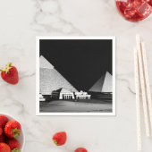 Schwarz-weiße Pyramiden Serviette (Beispiel)