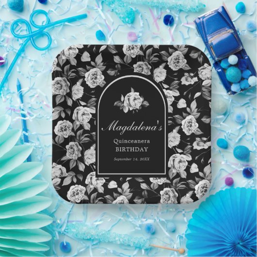 Schwarz-weiße Rose Blumenstrauch Quinceanera Party Pappteller (Party)