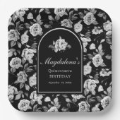 Schwarz-weiße Rose Blumenstrauch Quinceanera Party Pappteller (Vorderseite)