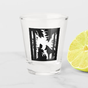 Schwarz-weiße Silhouette Riding Hood in Woods Wolf Schnapsglas