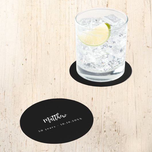 Schwarz-weiße Skriptminimalistin Runder Pappuntersetzer