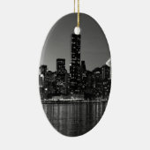 Schwarz-weiße Skyscaper-Silhouette in New York Keramikornament (Rechts)