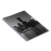 Schwarz-weiße Skyscaper-Silhouette in New York Notizblock (Rechte Seite)
