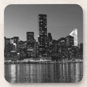 Schwarz-weiße Skyscaper-Silhouette in New York Untersetzer