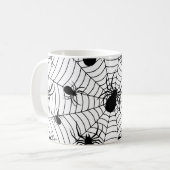 Schwarz-weiße Spinnennetzmuster Halloween Kaffeetasse (Vorderseite Links)