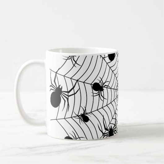 Schwarz-weiße Spinnennetzmuster Halloween Kaffeetasse (Links)