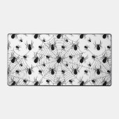 Schwarz-weiße Spinnennetzmuster Halloween Schreibtischunterlage (Vorderseite)