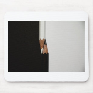 Schwarz-weiße Stifte Mousepad