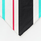 Schwarz-weiße Streifen Fleecedecke (Ecke)