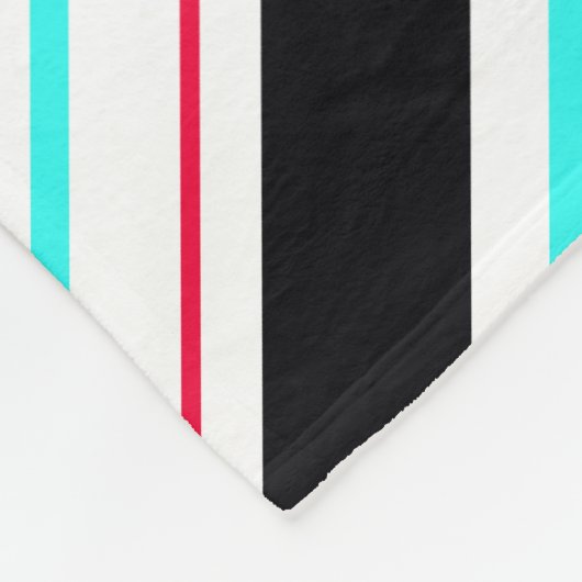 Schwarz-weiße Streifen Fleecedecke (Ecke)