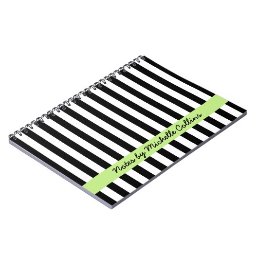 Schwarz-weiße Streifen Kalkgrün personalisierter N Notizblock (Linke Seite)