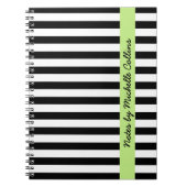 Schwarz-weiße Streifen Kalkgrün personalisierter N Notizblock (Vorderseite)