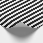 Schwarz-weiße Streifen Stripe Chic Hochzeit Geschenkpapier (Ecke)