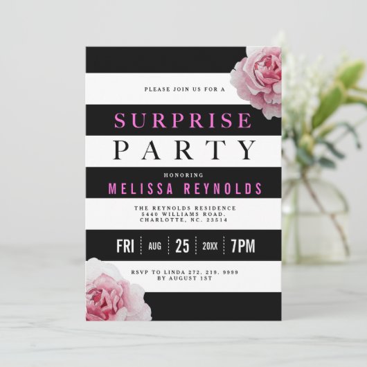 Schwarz-weiße und rosa Rosen Überraschendes Party Einladung (Stehend Vorderseite)