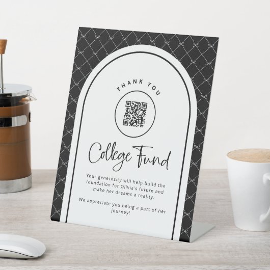 Schwarz-weiße Uni QR Code Pedestal Sign Sockelschild (In SItu)