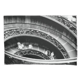 Schwarz-weiße Wendeltreppe Kissenbezug