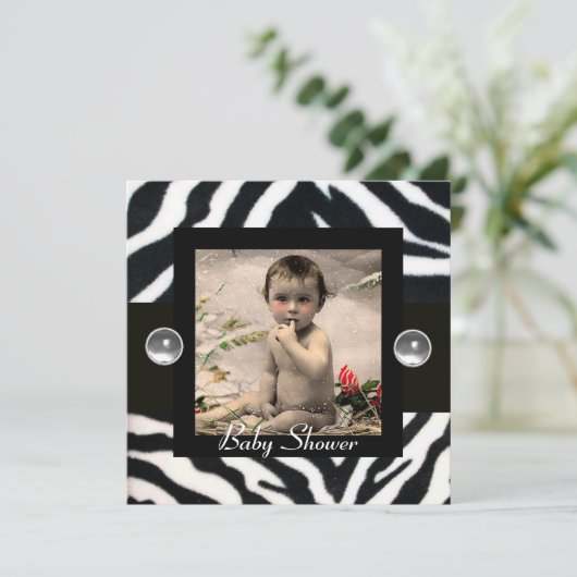 SCHWARZ-WEISSE ZEBRA-FUR-Monogramm-Fotovorlage Einladung (Stehend Vorderseite)