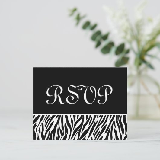 Schwarz-weiße Zebra Print UAWG Wedding Response Ca RSVP Karte (Stehend Vorderseite)