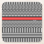 SCHWARZ-WEISSE ZICKZACK STREIFEN + ROTE BAND RECHTECKIGER PAPPUNTERSETZER (Vorderseite)