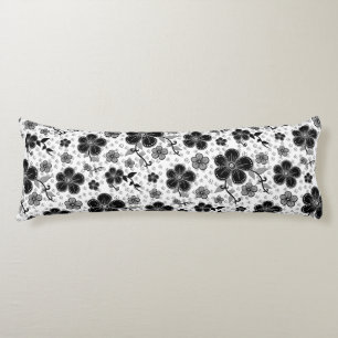 Schwarz-weißer Blumenprint Seitenschläferkissen