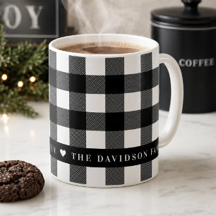 Schwarz-weißer Büffel-Karo-Familienmonogramm Kaffeetasse