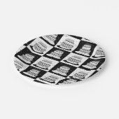 Schwarz-weißer Cake-Checker-Blockdruck Pappteller (Schrägansicht)