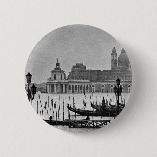 Schwarz-weißer Canal Venedig Italien Reisen Button