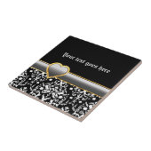 Schwarz-weißer Damast mit silbergrauem Band und He Fliese (Seite)