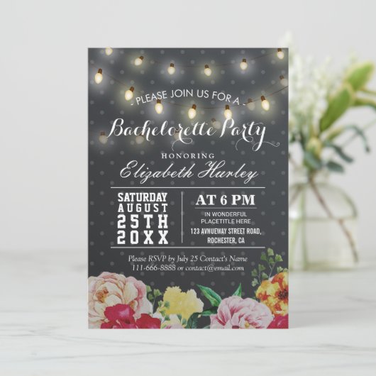 Schwarz-weißer floraler String Light Junggeselinne Einladung (Stehend Vorderseite)