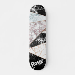 Schwarz-weißer geometrischer Rosa-Rosa-Marmor Skateboard