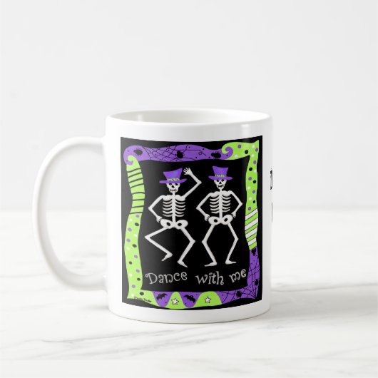Schwarz-weißer Halloween Skelettknochentanz Kaffeetasse (Links)