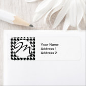 Schwarz-weißer Karo des klassischen Hahnentrittmus (Insitu)