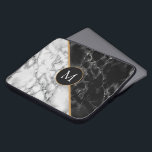 Schwarz-weißer Marmor Notebook-Sieb Ihr Brief - Ja Laptopschutzhülle<br><div class="desc">Trendy Black & White Marmorstein - Fügen Sie Ihren Buchstaben / Jahr / Zahl / Mehr hinzu</div>