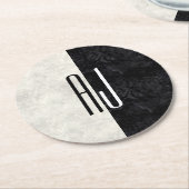Schwarz-weißer Marmorinitialen-Monogramm Runder Pappuntersetzer (Angewinkelt)
